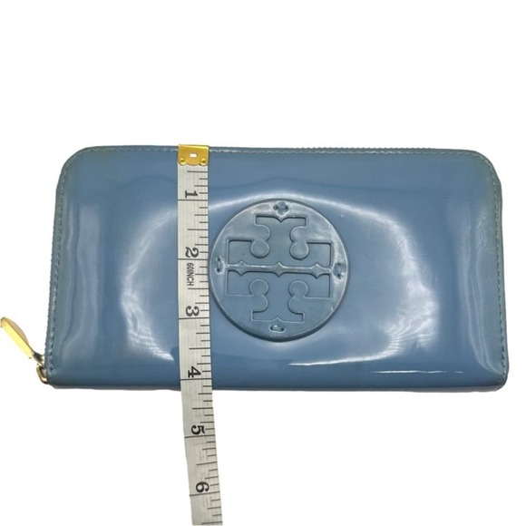 TORY BURCH Blue Patent Leather Zip Around Wallet - Picture 9 of 10